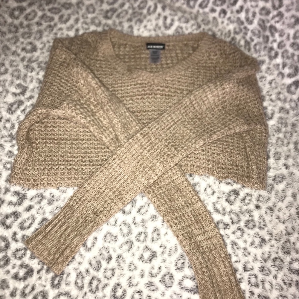 Brown cropped knitted sweater